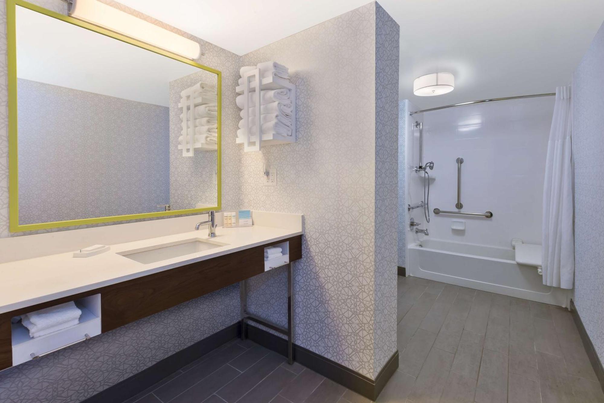 Hampton Inn Traverse City Extérieur photo