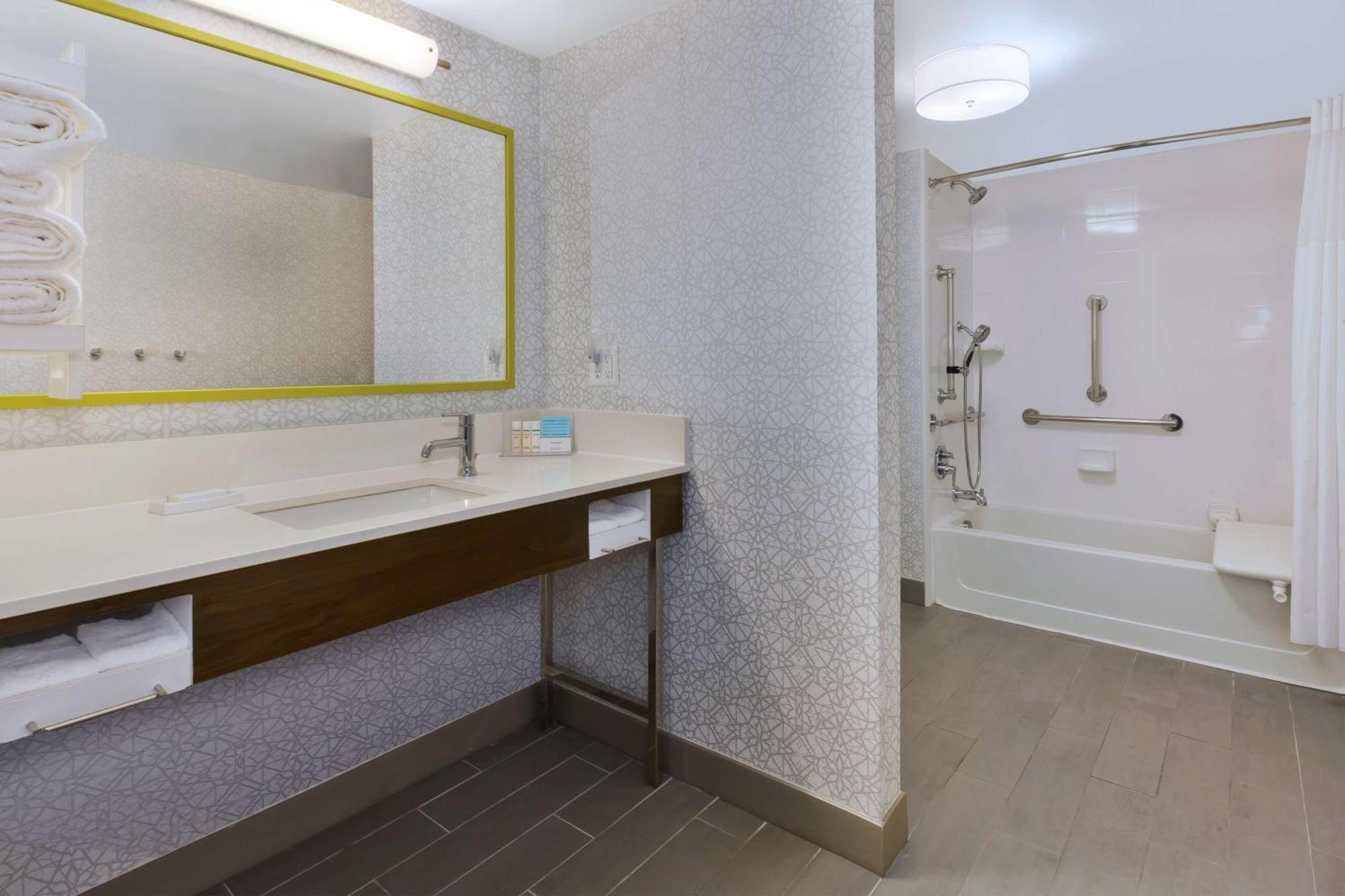 Hampton Inn Traverse City Extérieur photo
